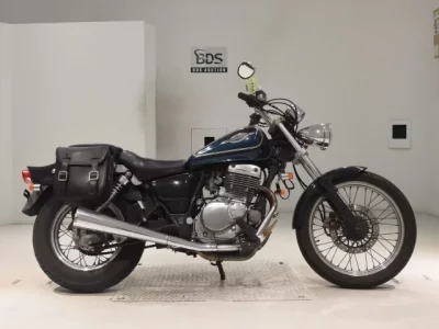 Suzuki GZ250