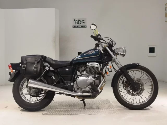 Suzuki GZ250