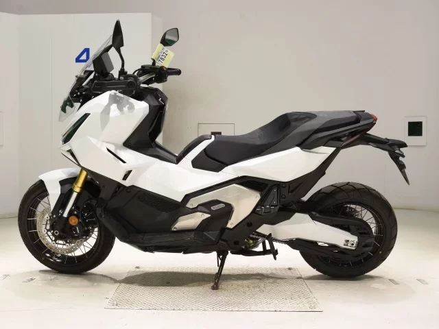 Honda X-ADV750-2