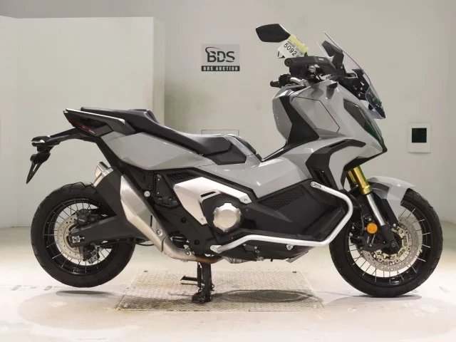 Honda X-ADV750-2