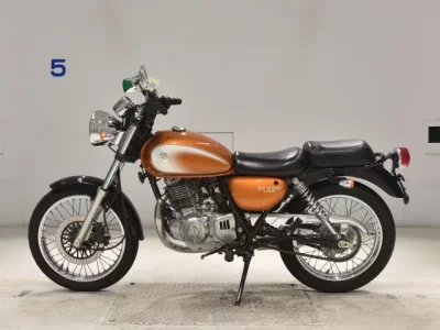 Suzuki ST250E