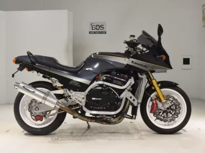Kawasaki GPZ900R
