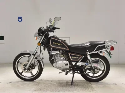 Suzuki GN125-2F