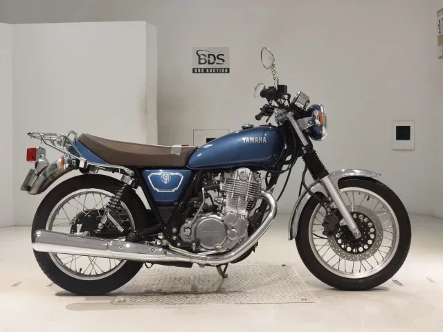 Yamaha SR400-5