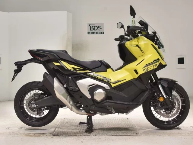Honda X-ADV750-2