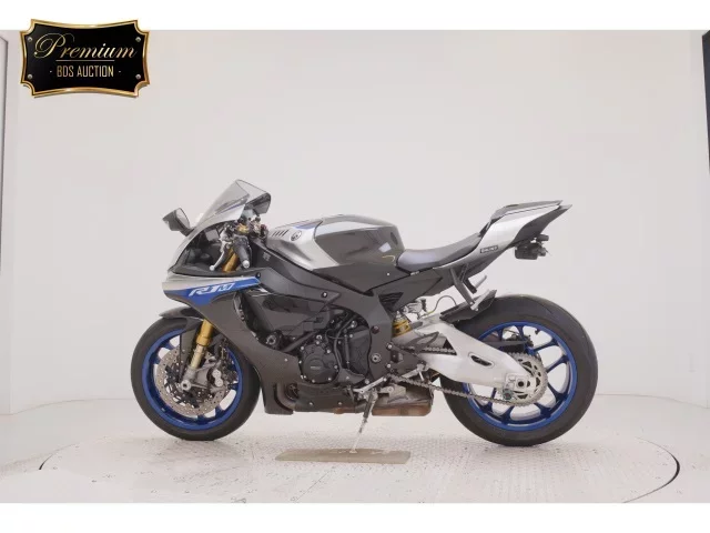 Yamaha YZF-R1M