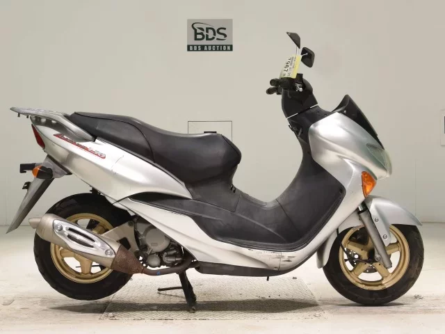 Suzuki ABENIS150