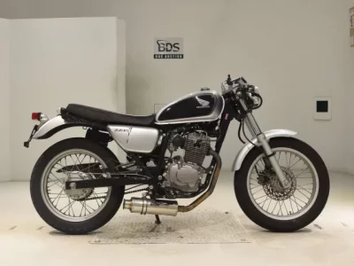 Honda CB223S