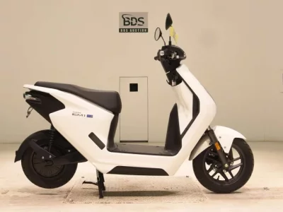 Honda EM1E: