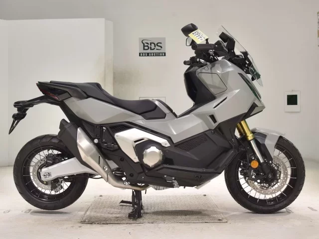 Honda X-ADV750-2