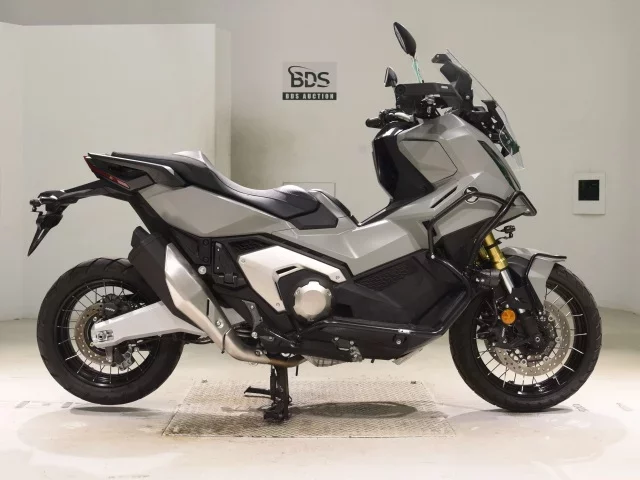 Honda X-ADV750-2