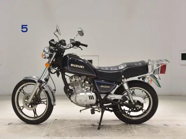 Suzuki GN125H