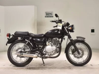 Suzuki ST250