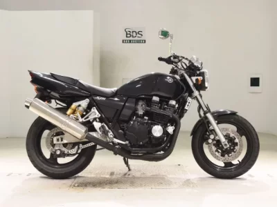 Yamaha XJR400R-3