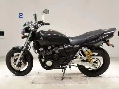 Yamaha XJR400R-3