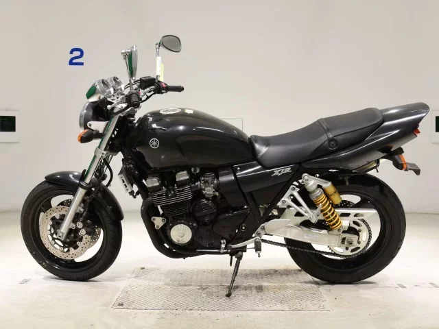 Yamaha XJR400R-3