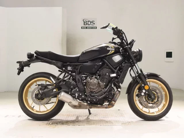 Yamaha XSR700-2