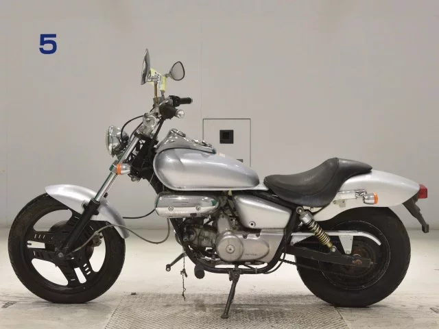 Honda MAGNA 50