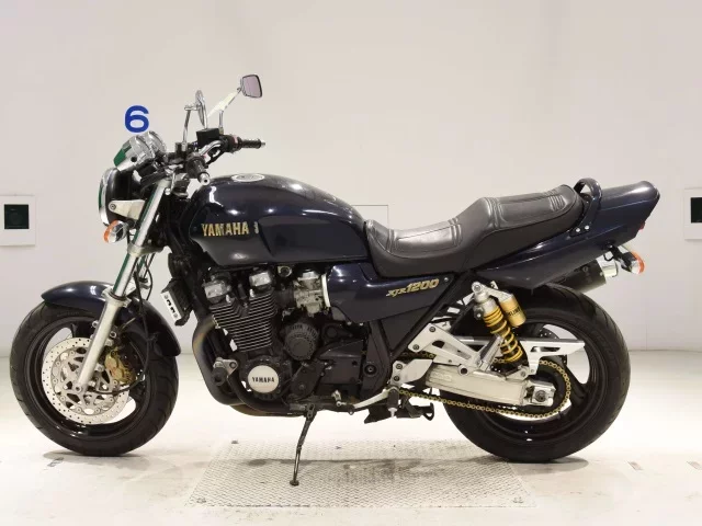 Yamaha XJR1200