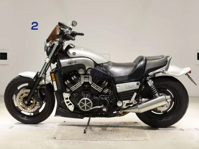 Yamaha V-MAX
