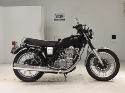 Yamaha SR400-5
