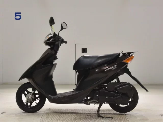 Suzuki ADDRESS V50-3