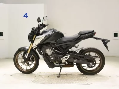 Honda CB125R-2