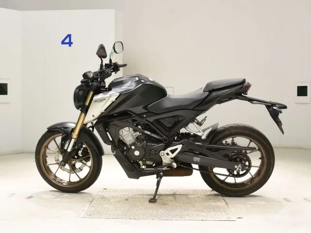 Honda CB125R-2