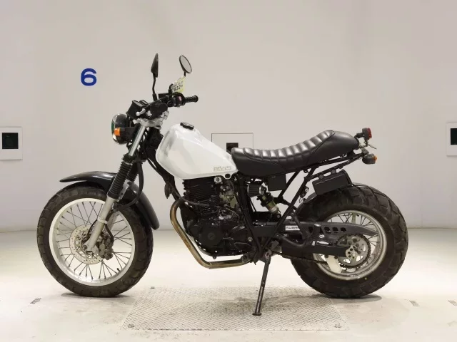 Yamaha TW225