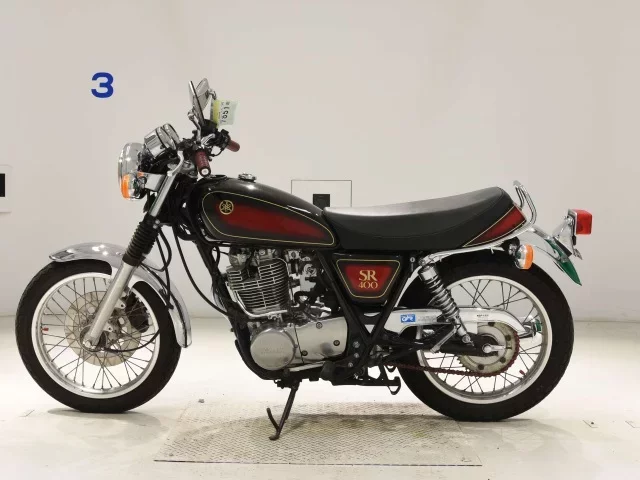 Yamaha SR400-4