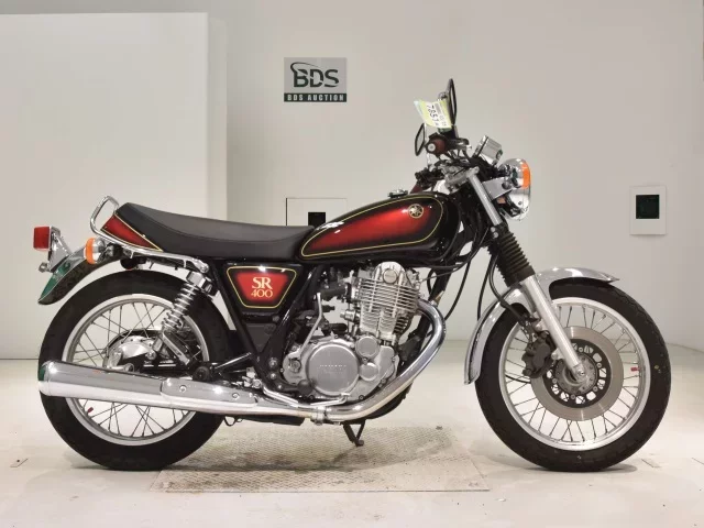 Yamaha SR400-4