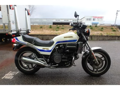 Honda VF750 SABER