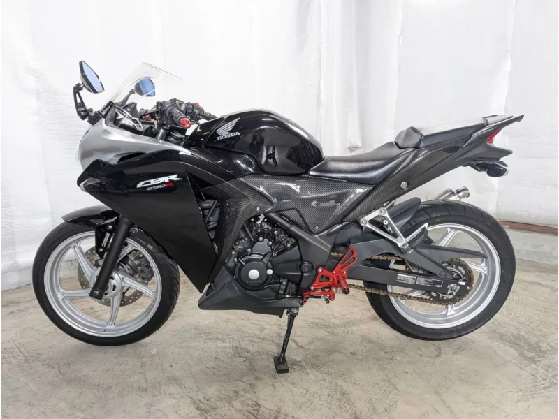 Honda CBR250R