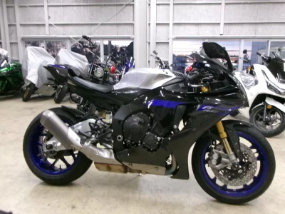 Yamaha YZF-R1M