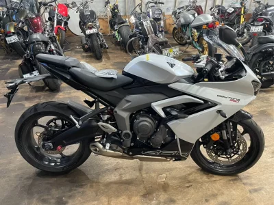 Triumph TRIUMPH DAYTONA 660