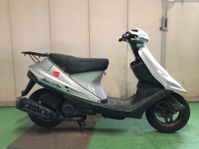 Suzuki ADDRESS V100