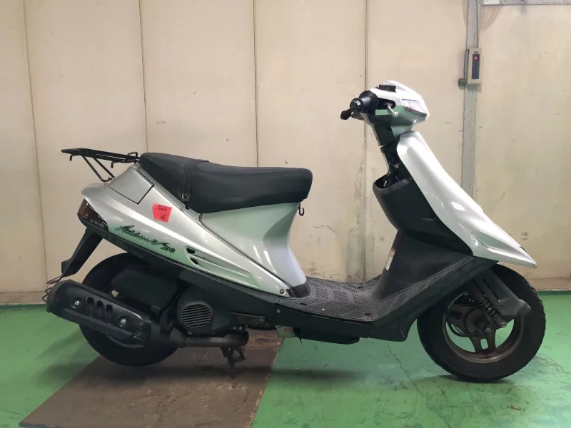 Suzuki ADDRESS V100