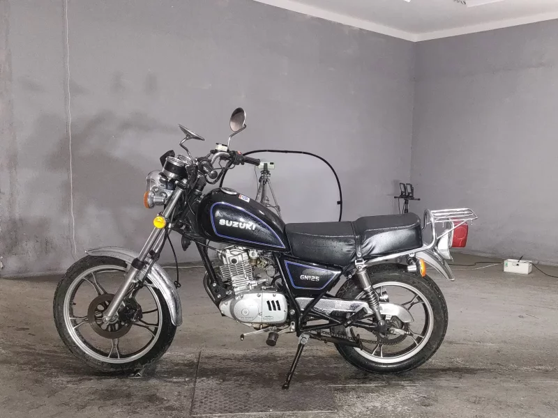 Suzuki GN125H