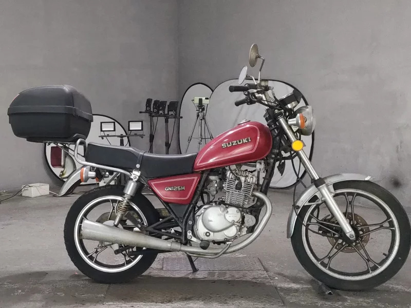 Suzuki GN125H