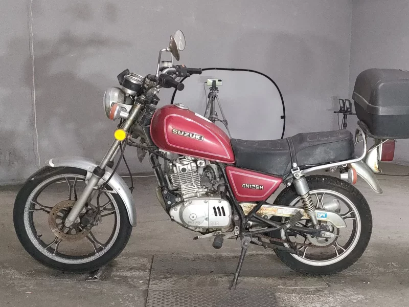 Suzuki GN125H