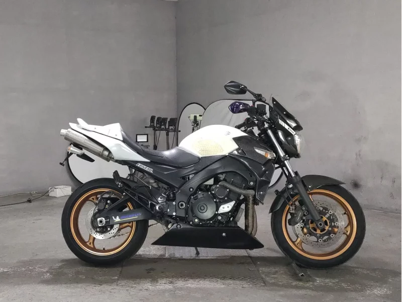 Suzuki GSR400