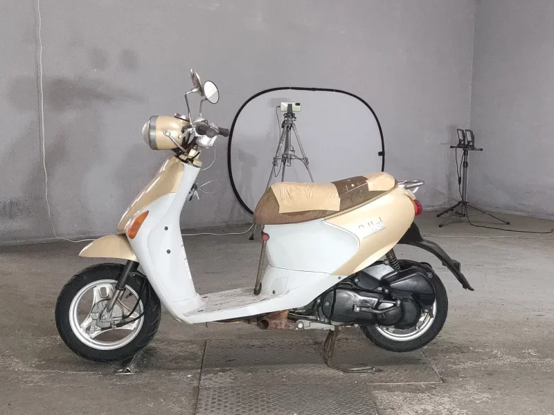 Suzuki LET S4
