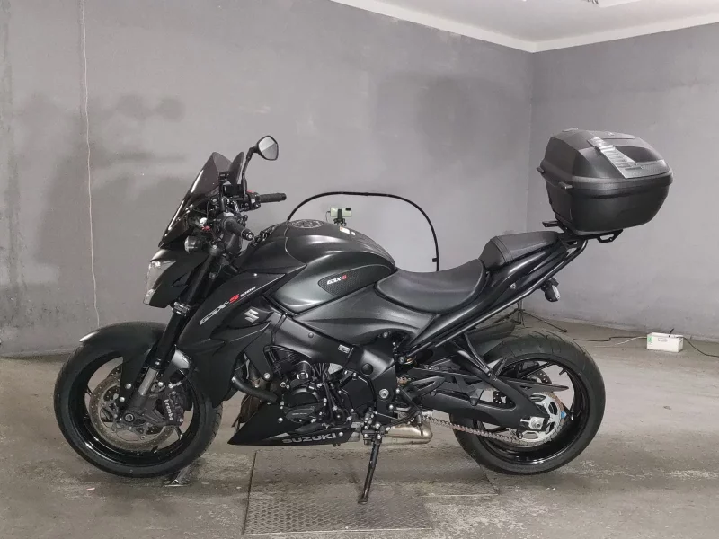 Suzuki GSX-S1000