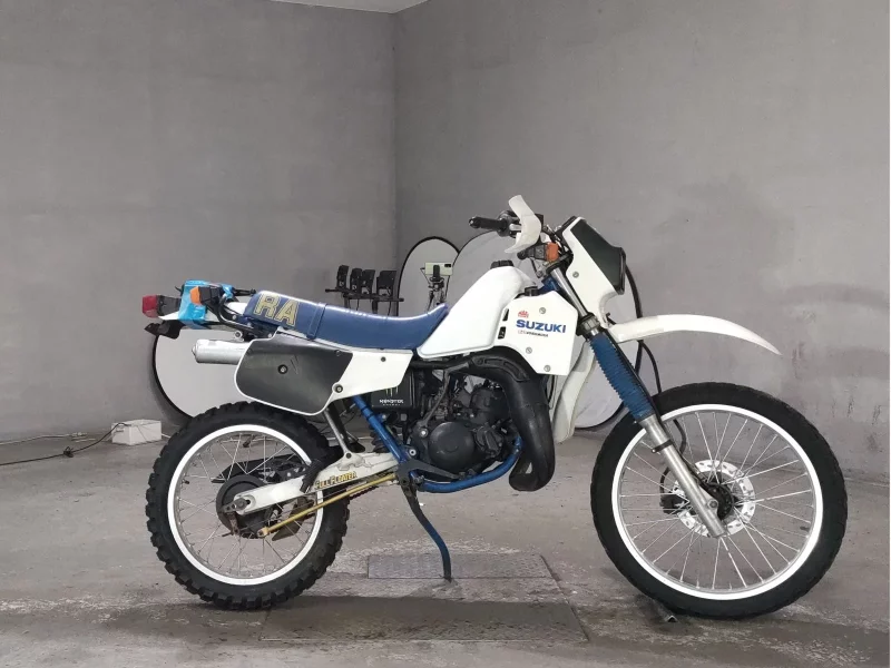 Suzuki RA125