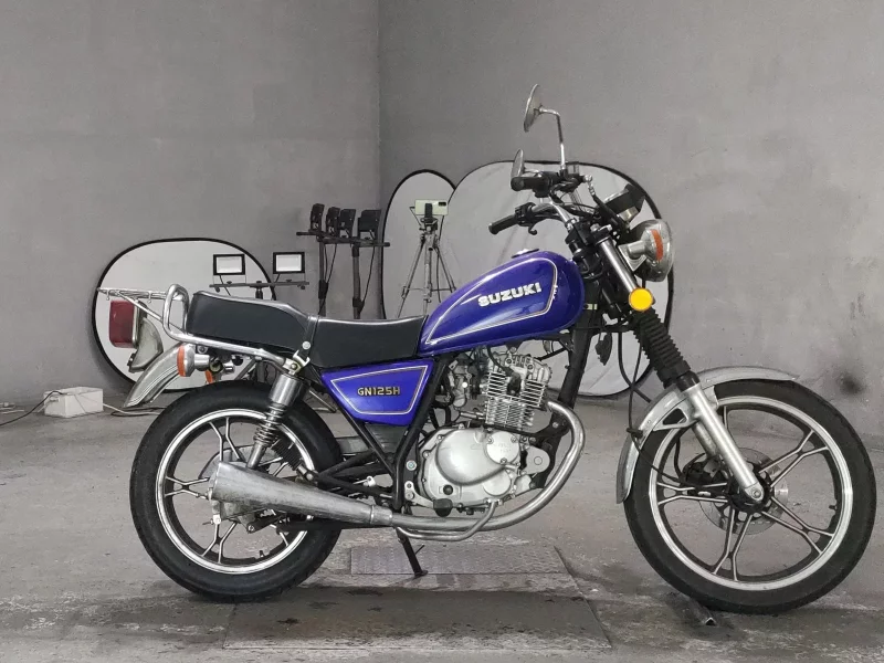 Suzuki GN125H