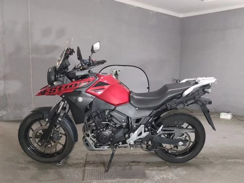 Suzuki V STROM 250