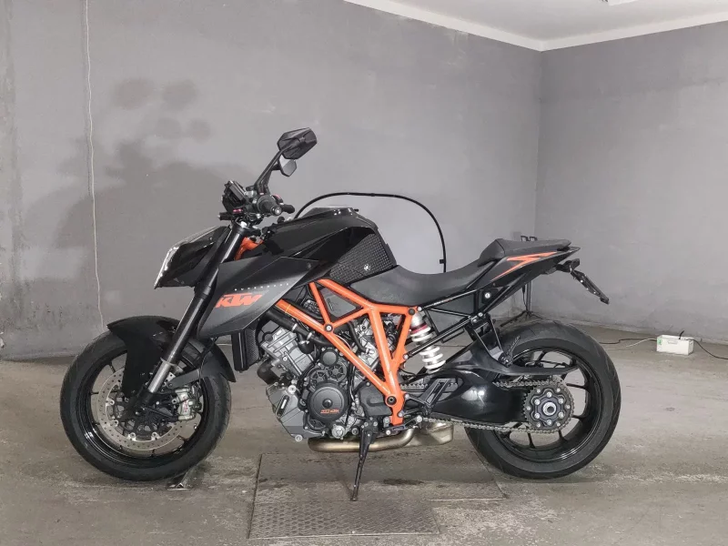 KTM KTM 1290 SUPER DUKE R