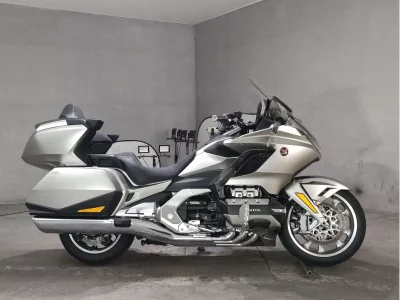 Honda GL1800 TOUR DCT