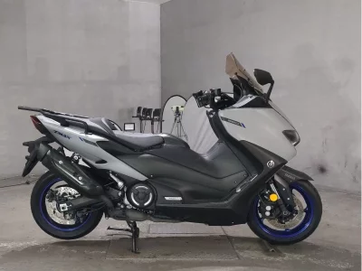 Yamaha T-MAX560