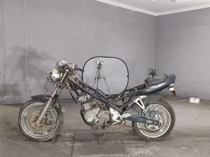 Suzuki BANDIT250-1